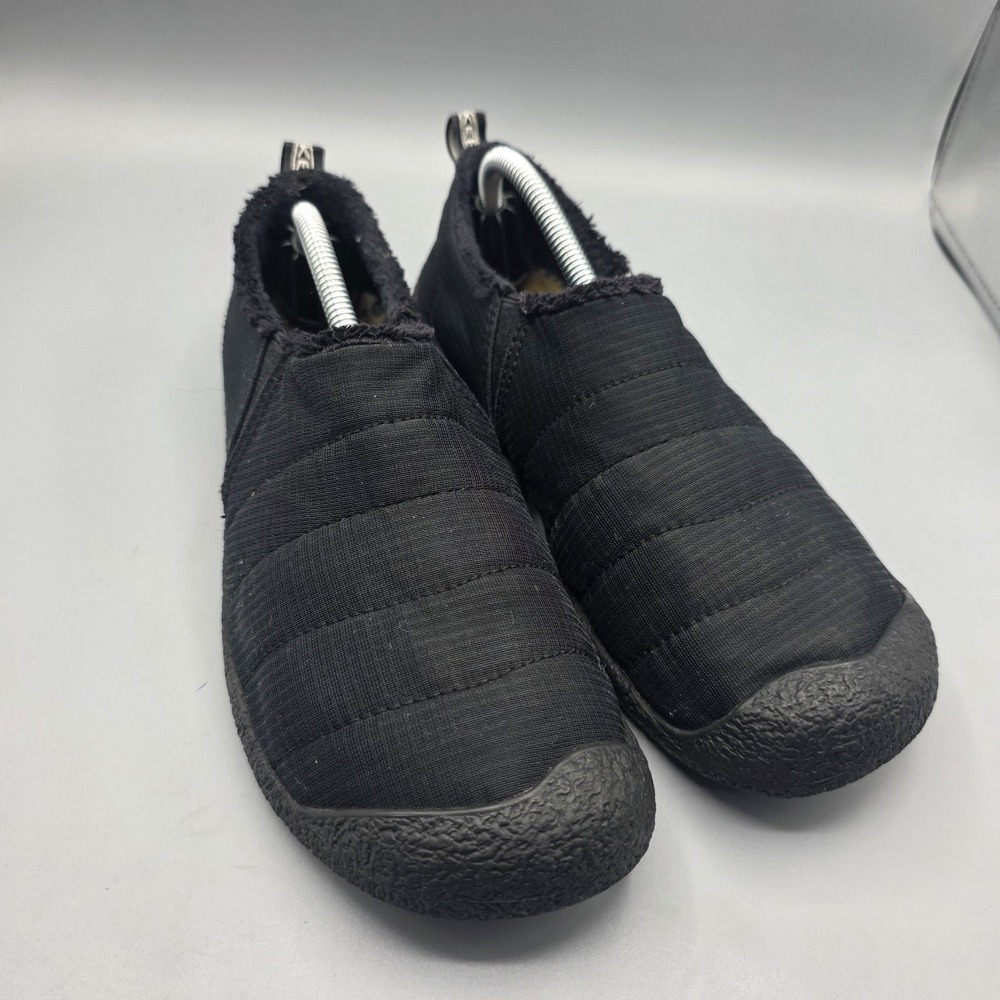 KEEN Howser II Shoes Womens 8.5 Black Quilted Slip-On Insulated Casual‎ Comfort